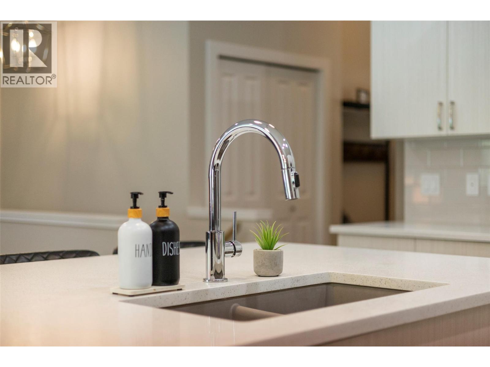 6347 Osprey Landing Court, Wardner, British Columbia  V0B 2J0 - Photo 18 - 10374118