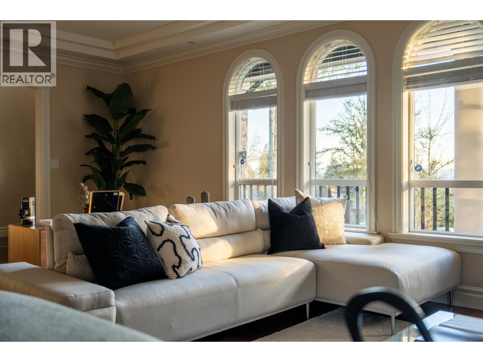 6185 Grant Street, Burnaby, British Columbia  V5B 2K7 - Photo 10 - R3084225