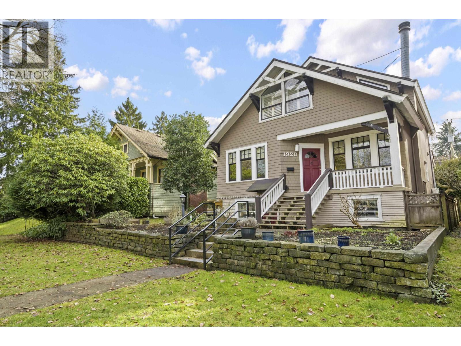 1928 W 13th Avenue, Vancouver, British Columbia  V6J 2H6 - Photo 1 - R3084239