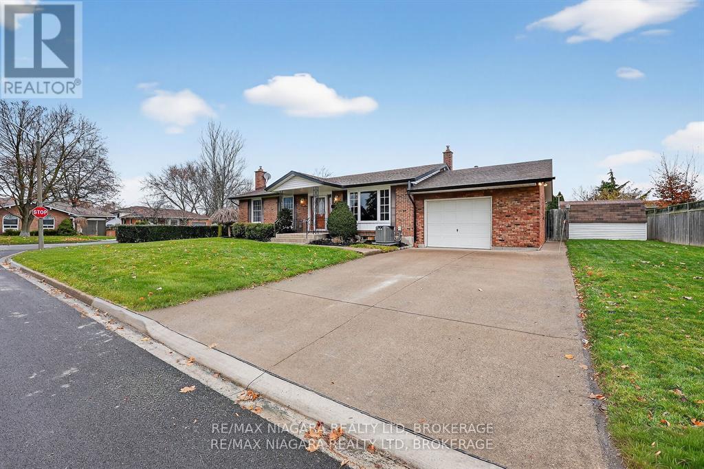 3 Donalda Court, St. Catharines, Ontario  L2M 7E7 - Photo 2 - X12737584