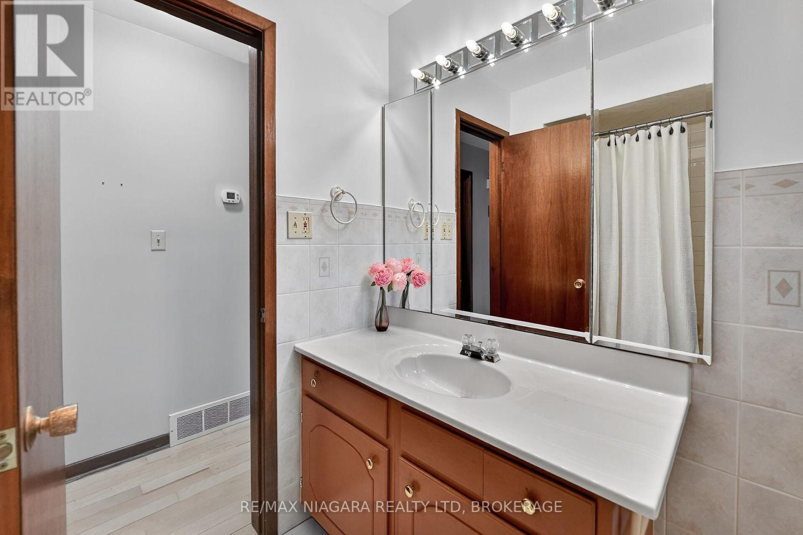 3 Donalda Court, St. Catharines, Ontario  L2M 7E7 - Photo 25 - X12737584