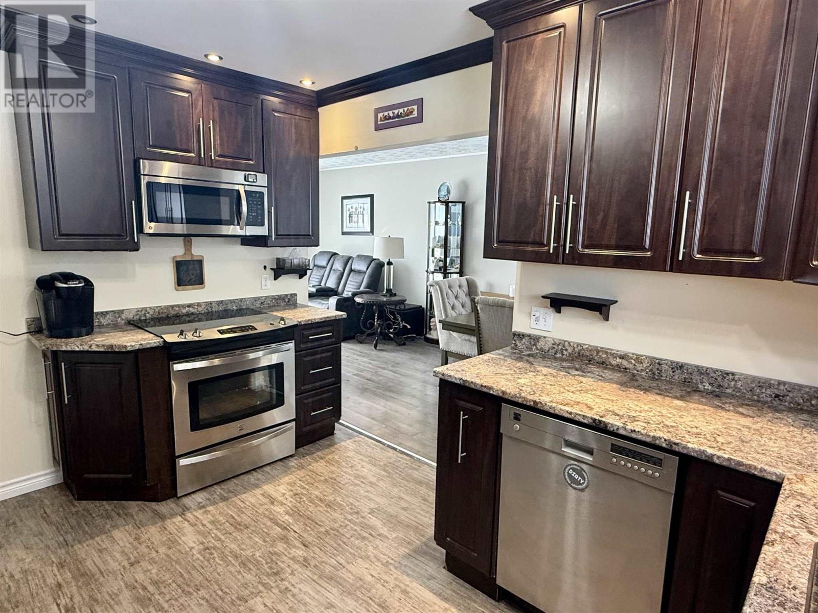 24 Axmith Ave, Elliot Lake, Ontario  P5A 1B7 - Photo 17 - SM260183