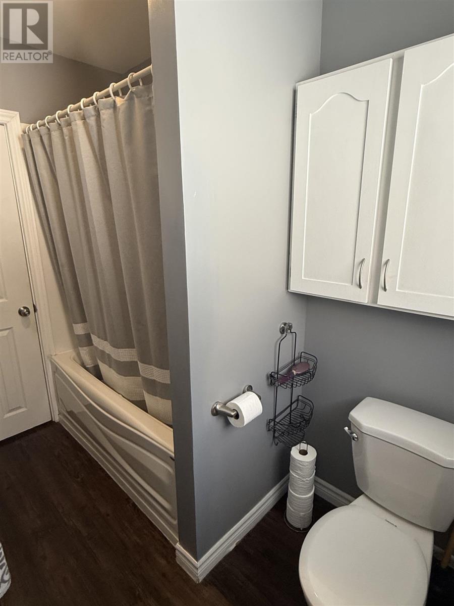 24 Axmith Ave, Elliot Lake, Ontario  P5A 1B7 - Photo 31 - SM260183