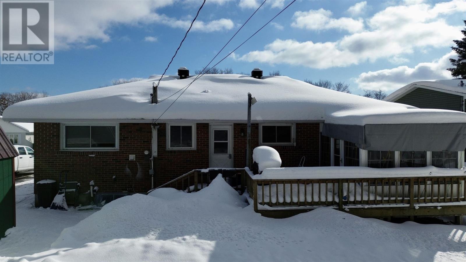 24 Axmith Ave, Elliot Lake, Ontario  P5A 1B7 - Photo 8 - SM260183