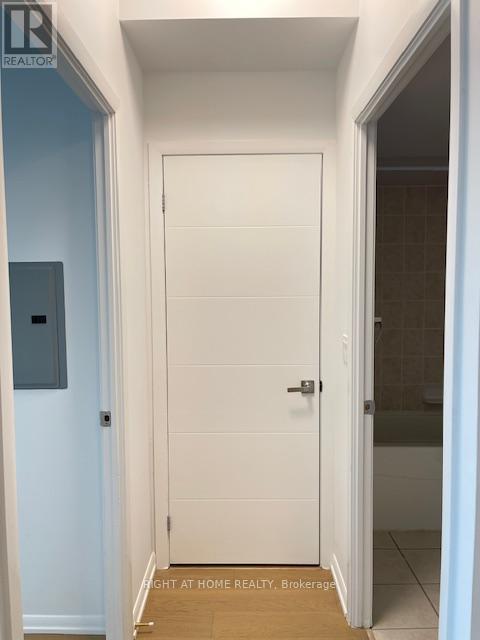 2506 - 219 Fort York Boulevard, Toronto, Ontario  M5V 1B1 - Photo 11 - C12737612