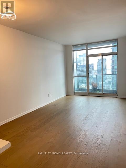 2506 - 219 Fort York Boulevard, Toronto, Ontario  M5V 1B1 - Photo 8 - C12737612