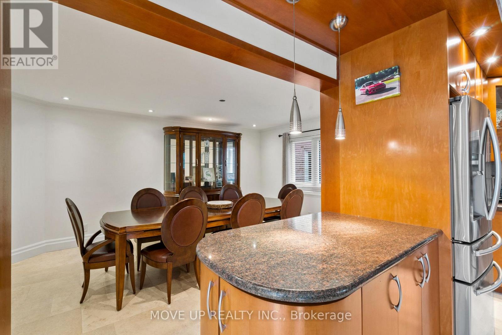 21 Gaby Court, Richmond Hill, Ontario  L4C 8X1 - Photo 14 - N12737600