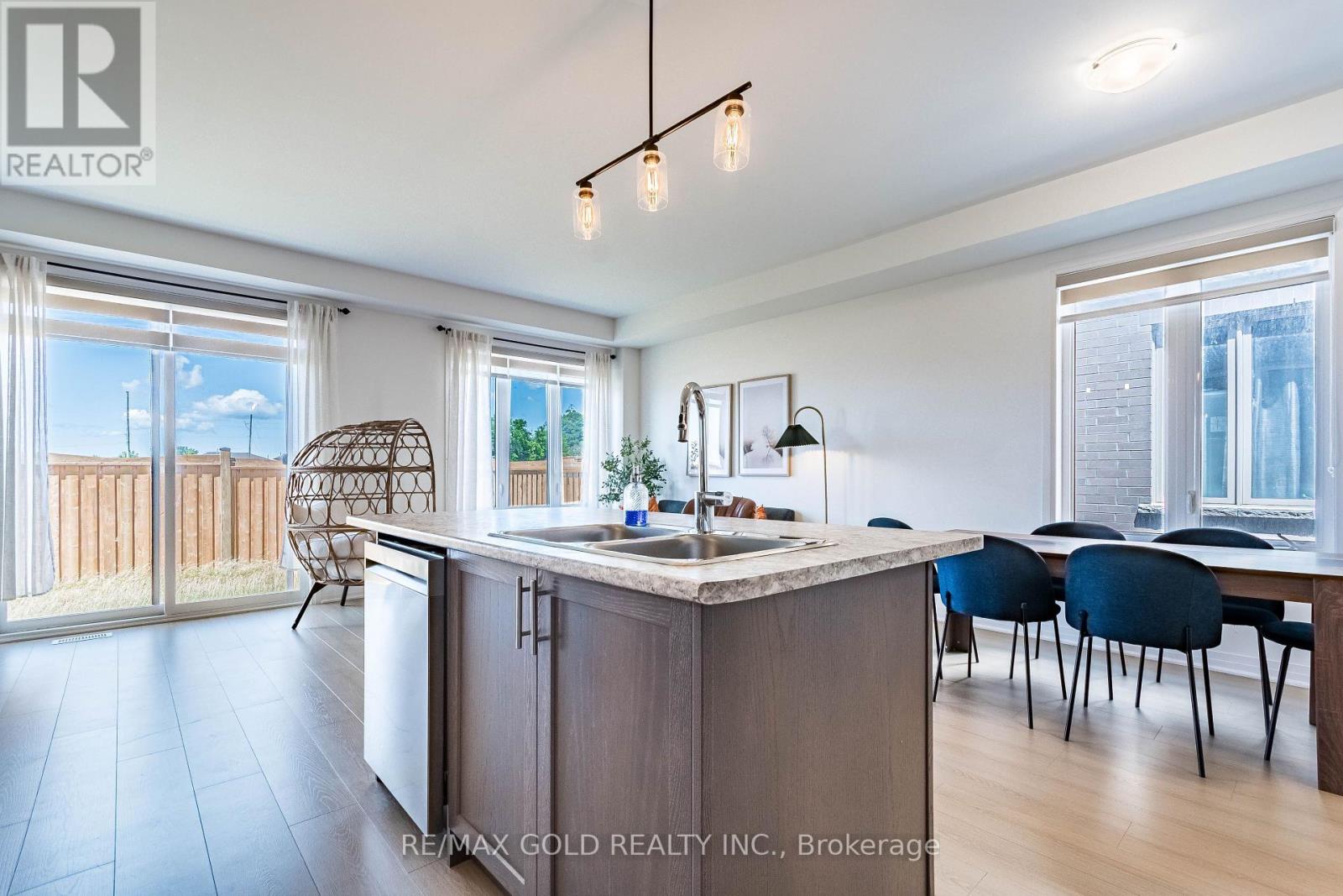 89 Sagewood Avenue, Barrie (Painswick South), Ontario  L9J 0K5 - Photo 12 - S12737576