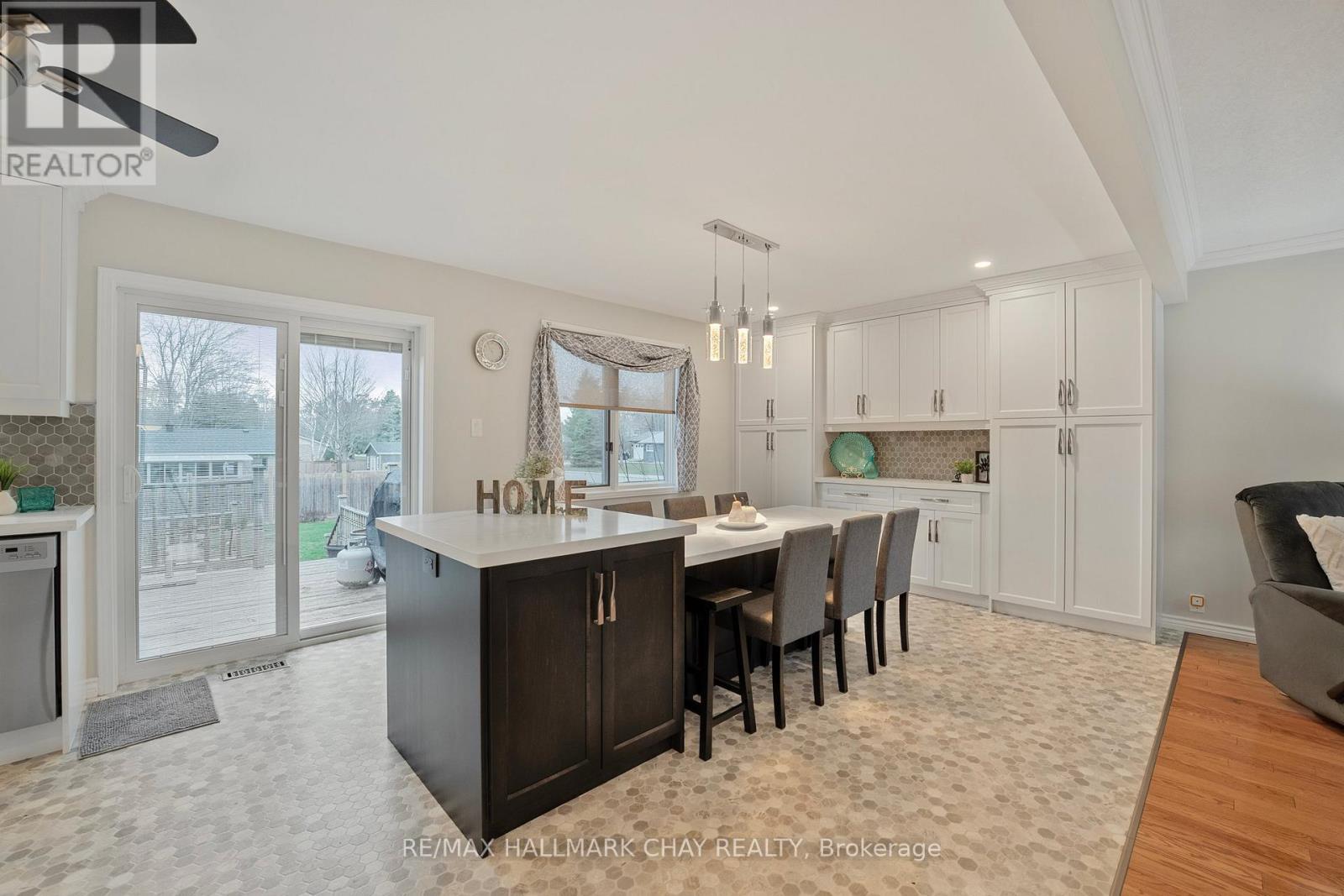 40 Idlewood Drive, Springwater, Ontario  L9X 0P5 - Photo 8 - S12737620