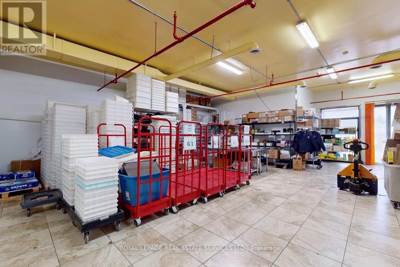 557 Dixon Road, Toronto, Ontario  M9W 1A8 - Photo 11 - W12737568