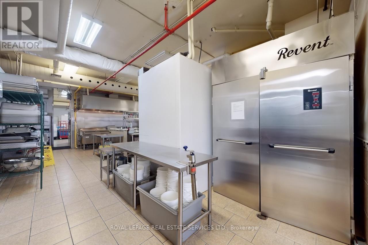 557 Dixon Road, Toronto, Ontario  M9W 1A8 - Photo 14 - W12737568