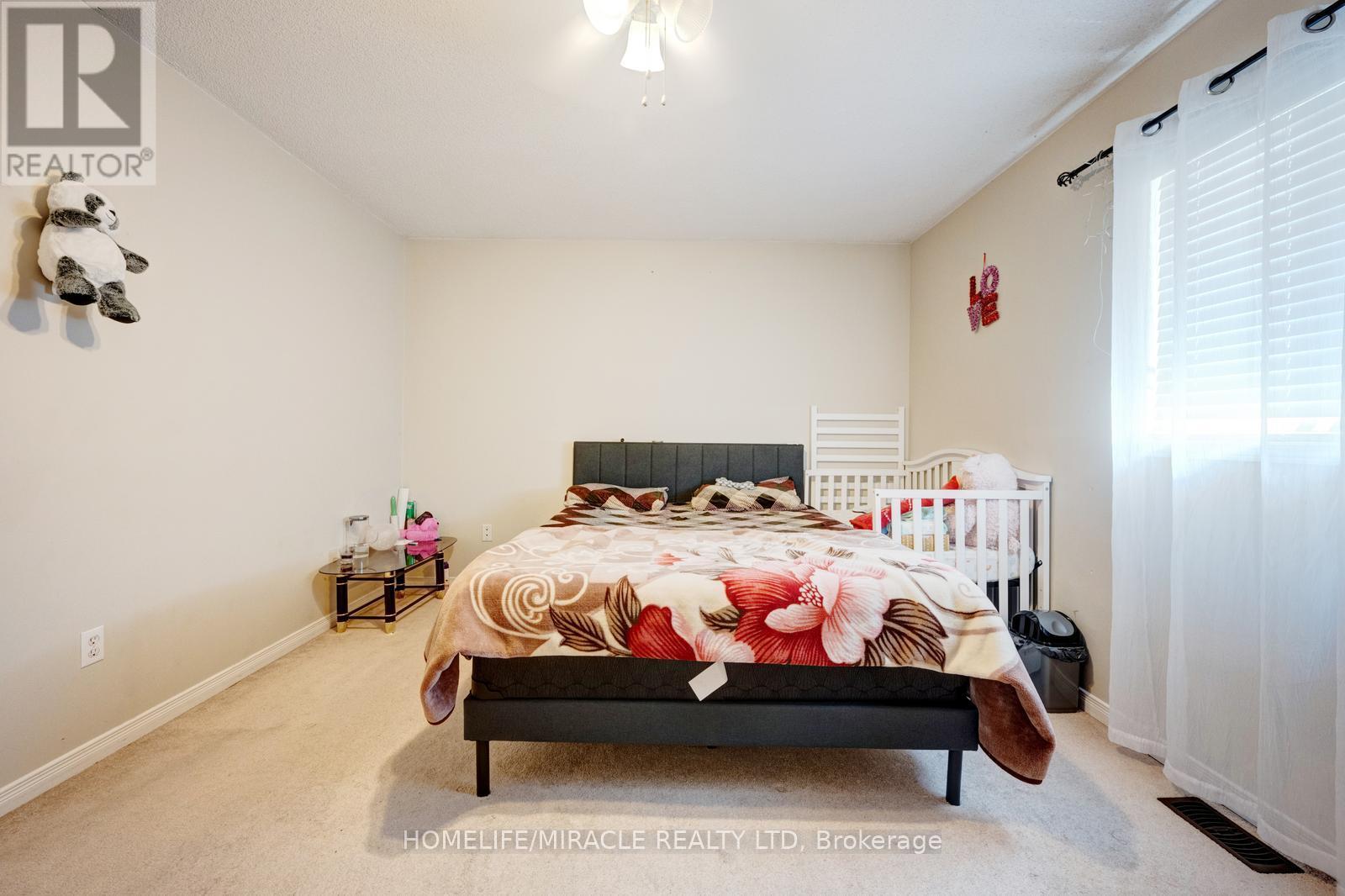 14 Sunny Glen Crescent, Brampton, Ontario  L7A 2C6 - Photo 25 - W12737594