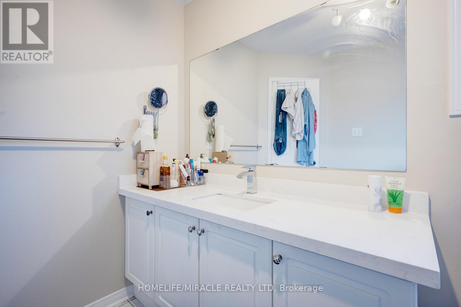 14 Sunny Glen Crescent, Brampton, Ontario  L7A 2C6 - Photo 28 - W12737594