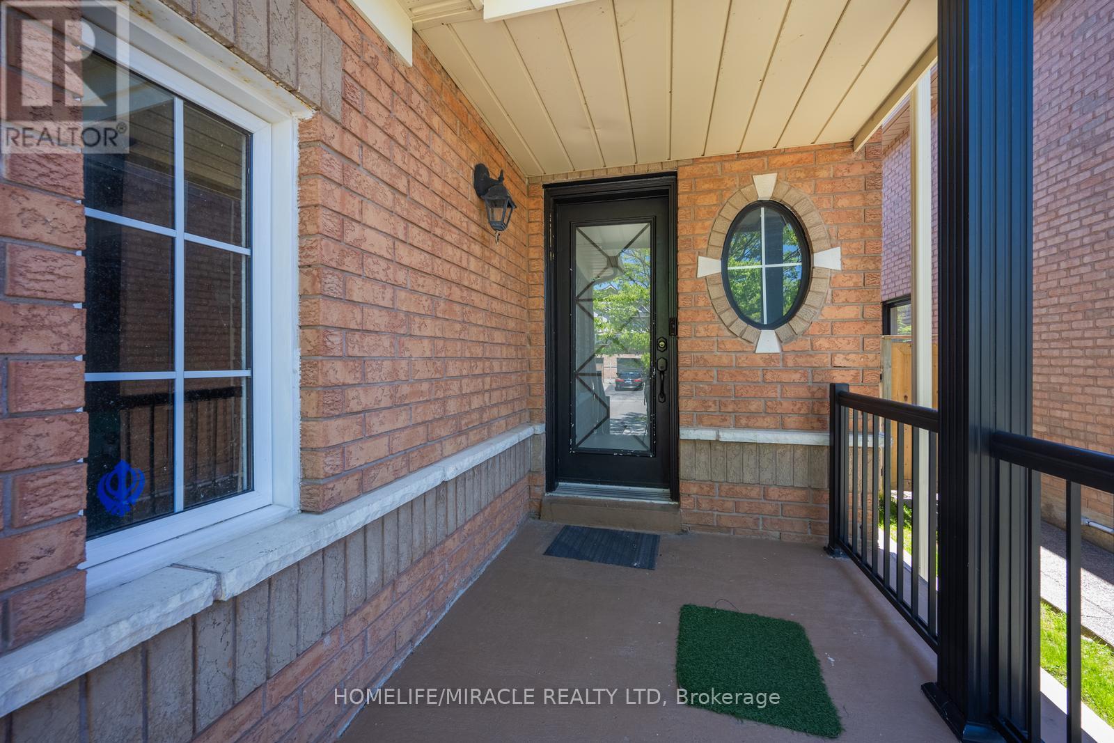 14 Sunny Glen Crescent, Brampton, Ontario  L7A 2C6 - Photo 6 - W12737594