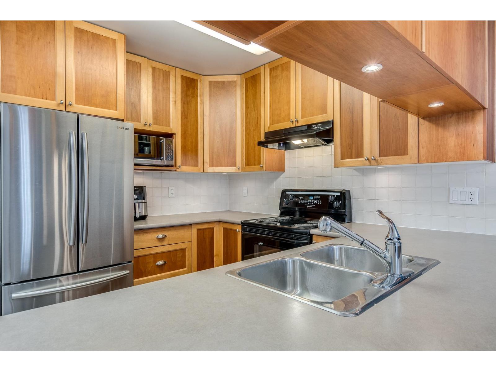 307 15368 16a Avenue, Surrey, British Columbia V4A 1S9 - Photo 8 - R3081194