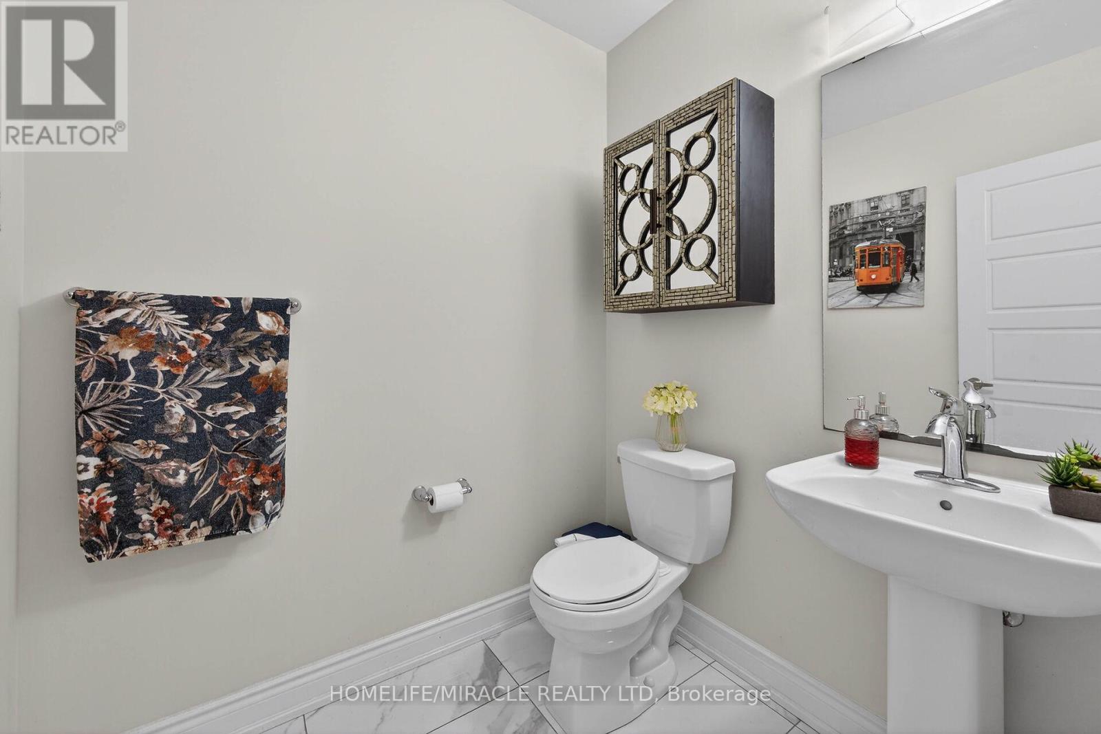 12 Rainbow Drive, Haldimand, Ontario  N3W 0G1 - Photo 11 - X12737566