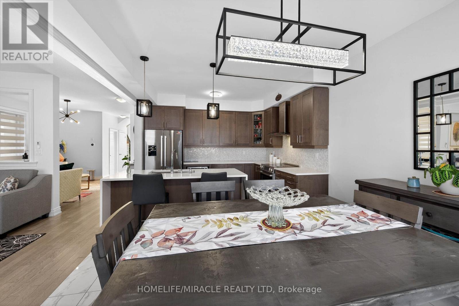 12 Rainbow Drive, Haldimand, Ontario  N3W 0G1 - Photo 19 - X12737566