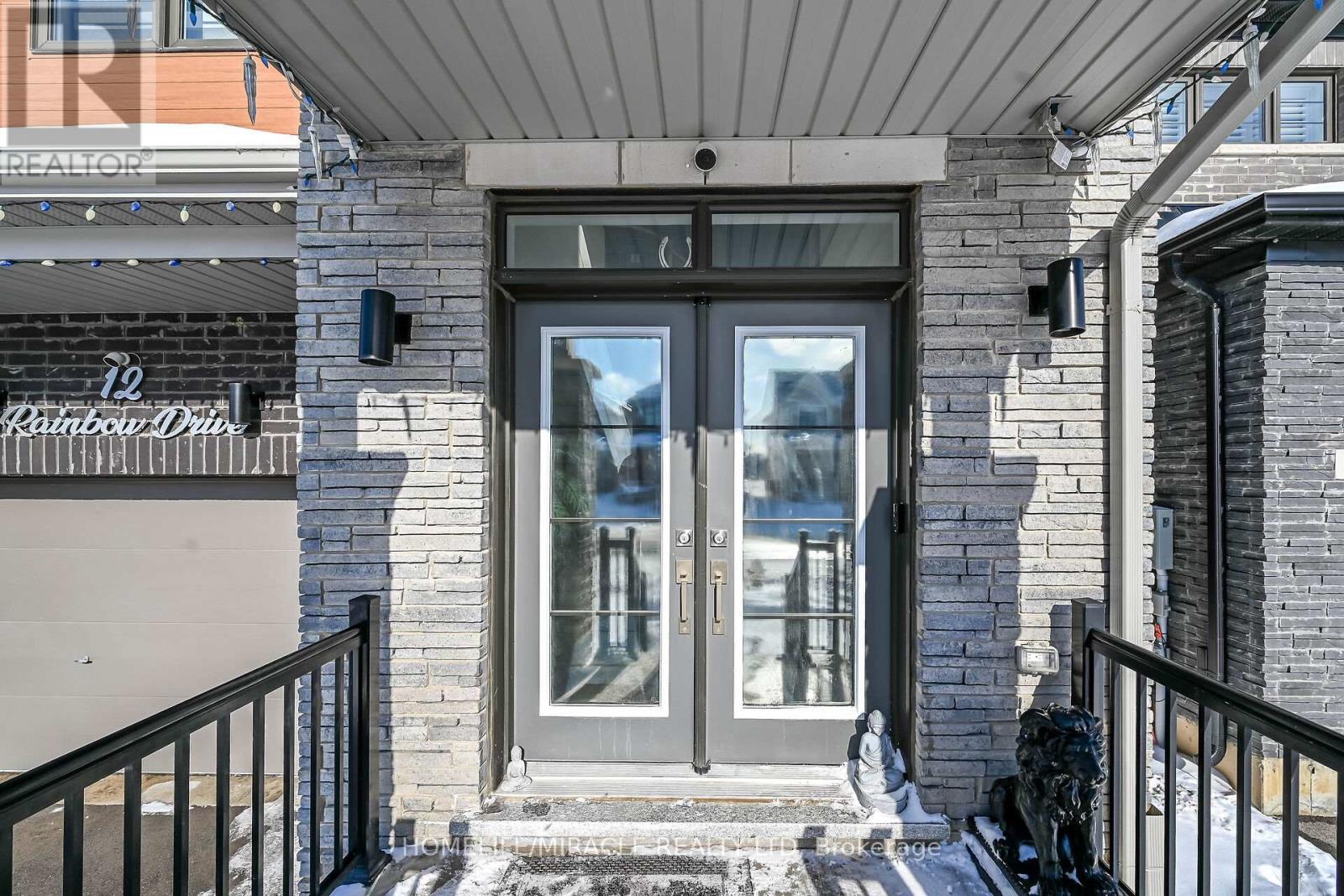 12 Rainbow Drive, Haldimand, Ontario  N3W 0G1 - Photo 3 - X12737566