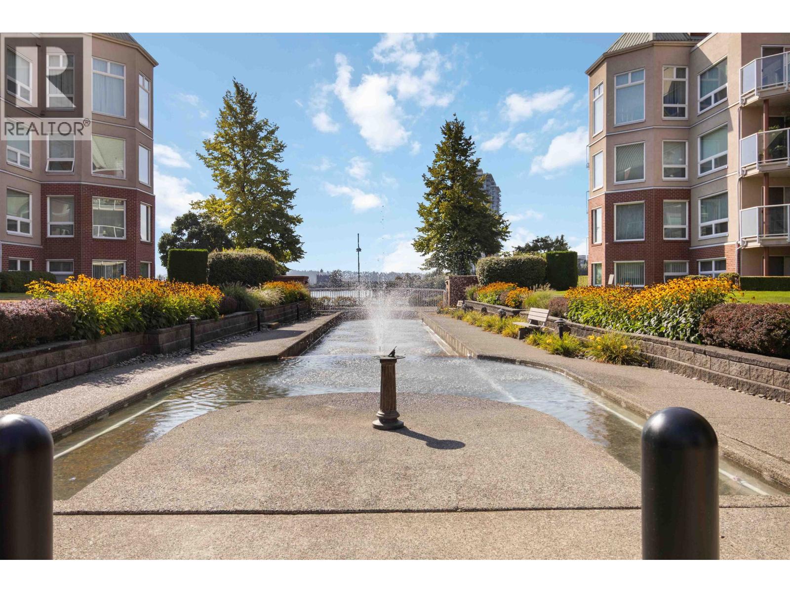 102 1230 Quayside Drive, New Westminster, British Columbia  V3M 6H1 - Photo 3 - R3053772