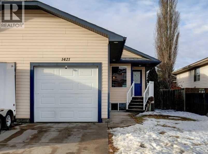 1421 Strathcona Way, Strathmore, Alberta