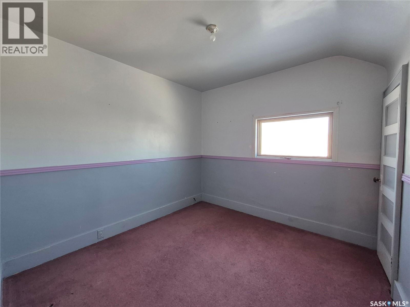 133 1st Street W, Ponteix, Saskatchewan  S0N 1Z0 - Photo 15 - SK027580