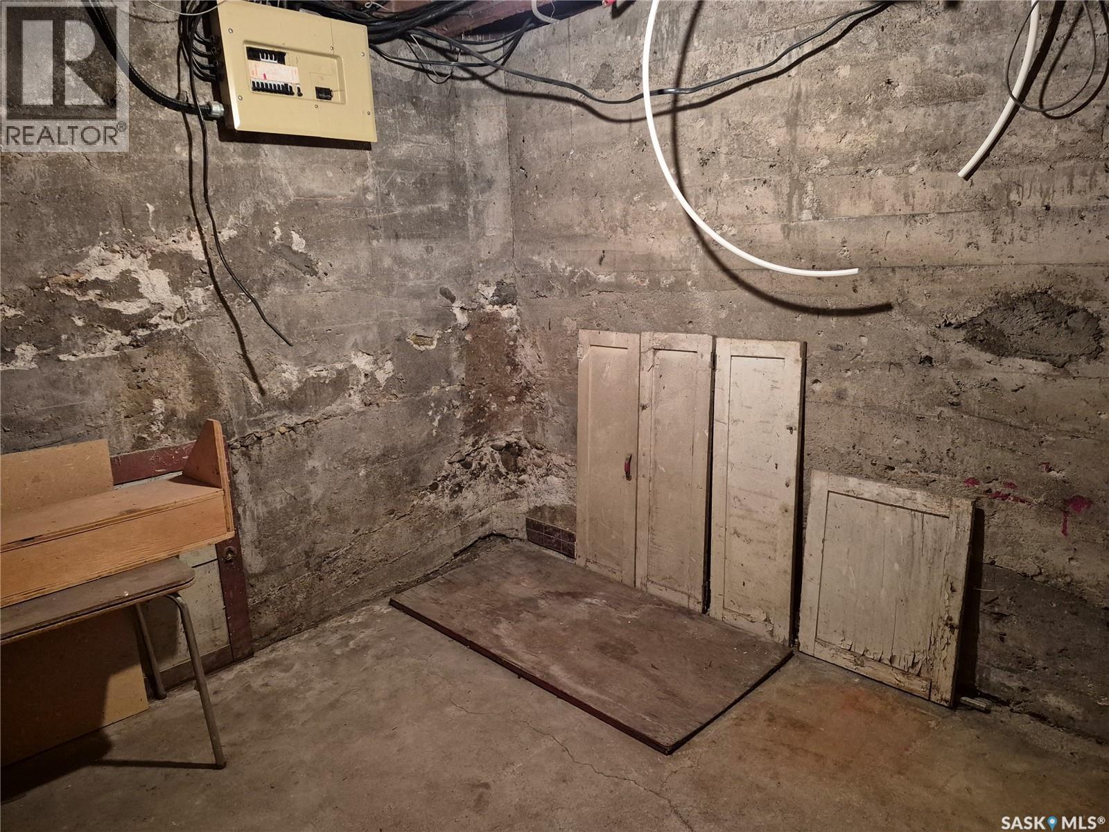 133 1st Street W, Ponteix, Saskatchewan  S0N 1Z0 - Photo 28 - SK027580