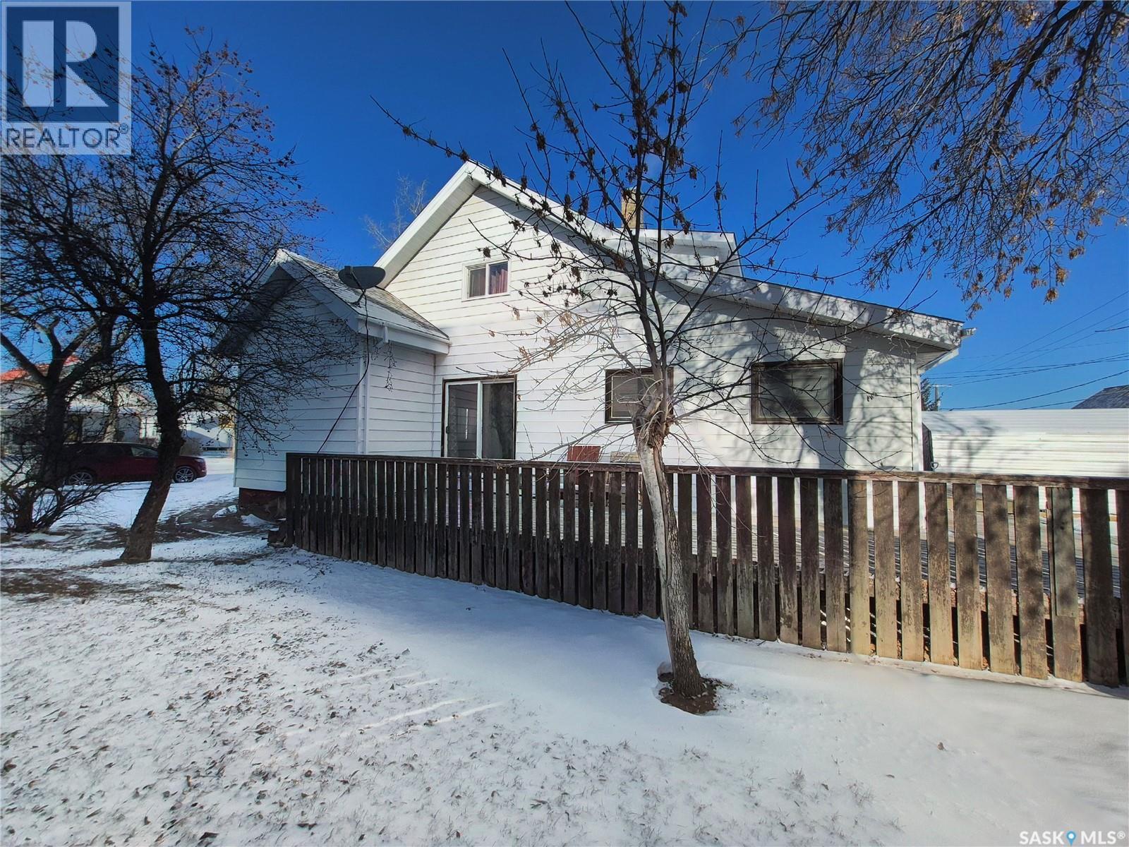 133 1st Street W, Ponteix, Saskatchewan  S0N 1Z0 - Photo 29 - SK027580