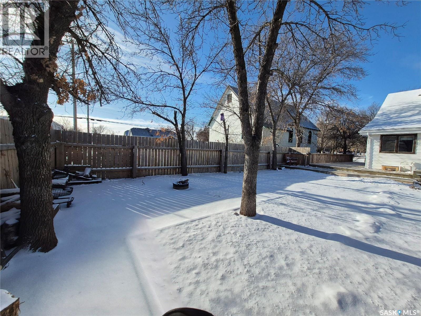 133 1st Street W, Ponteix, Saskatchewan  S0N 1Z0 - Photo 31 - SK027580