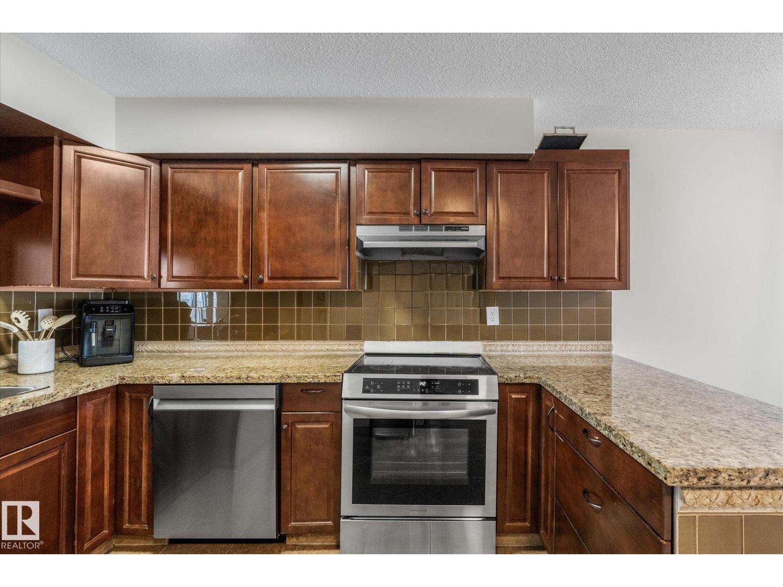 289 Grandin Village, St. Albert, Alberta  T8N 2R6 - Photo 6 - E4471348