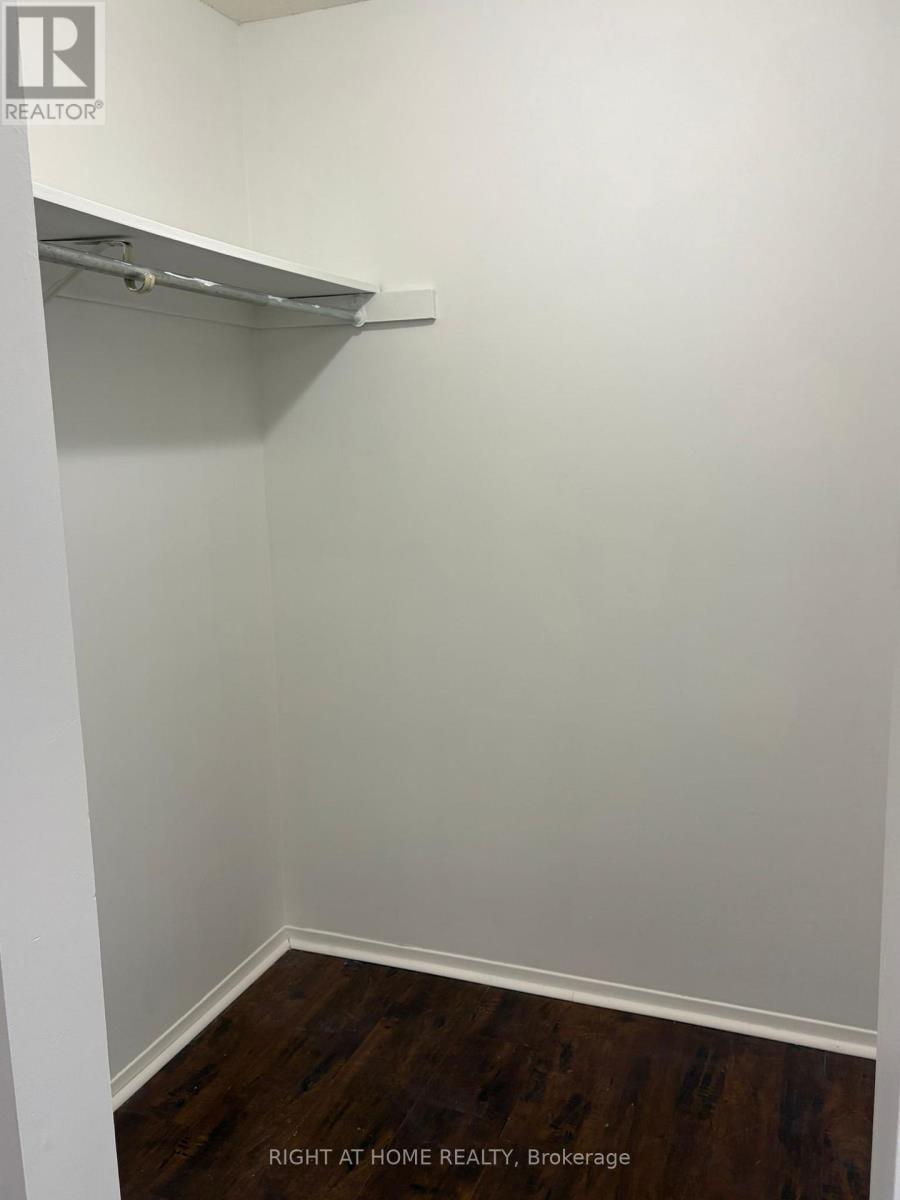 3158 Mccarron Crescent E, Mississauga, Ontario  L5N 3H5 - Photo 22 - W12611250