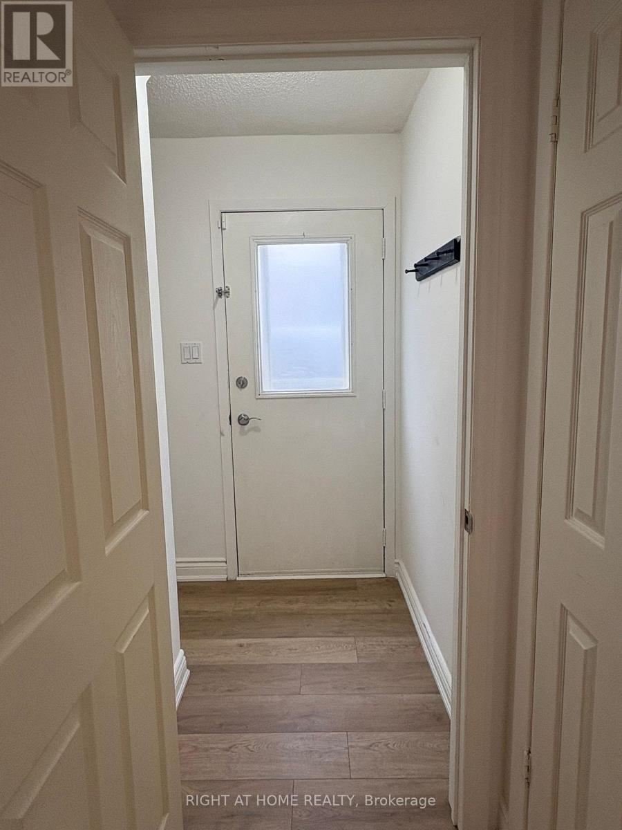 3158 Mccarron Crescent E, Mississauga, Ontario  L5N 3H5 - Photo 32 - W12611250