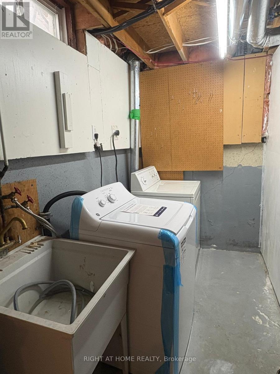 3158 Mccarron Crescent E, Mississauga, Ontario  L5N 3H5 - Photo 40 - W12611250