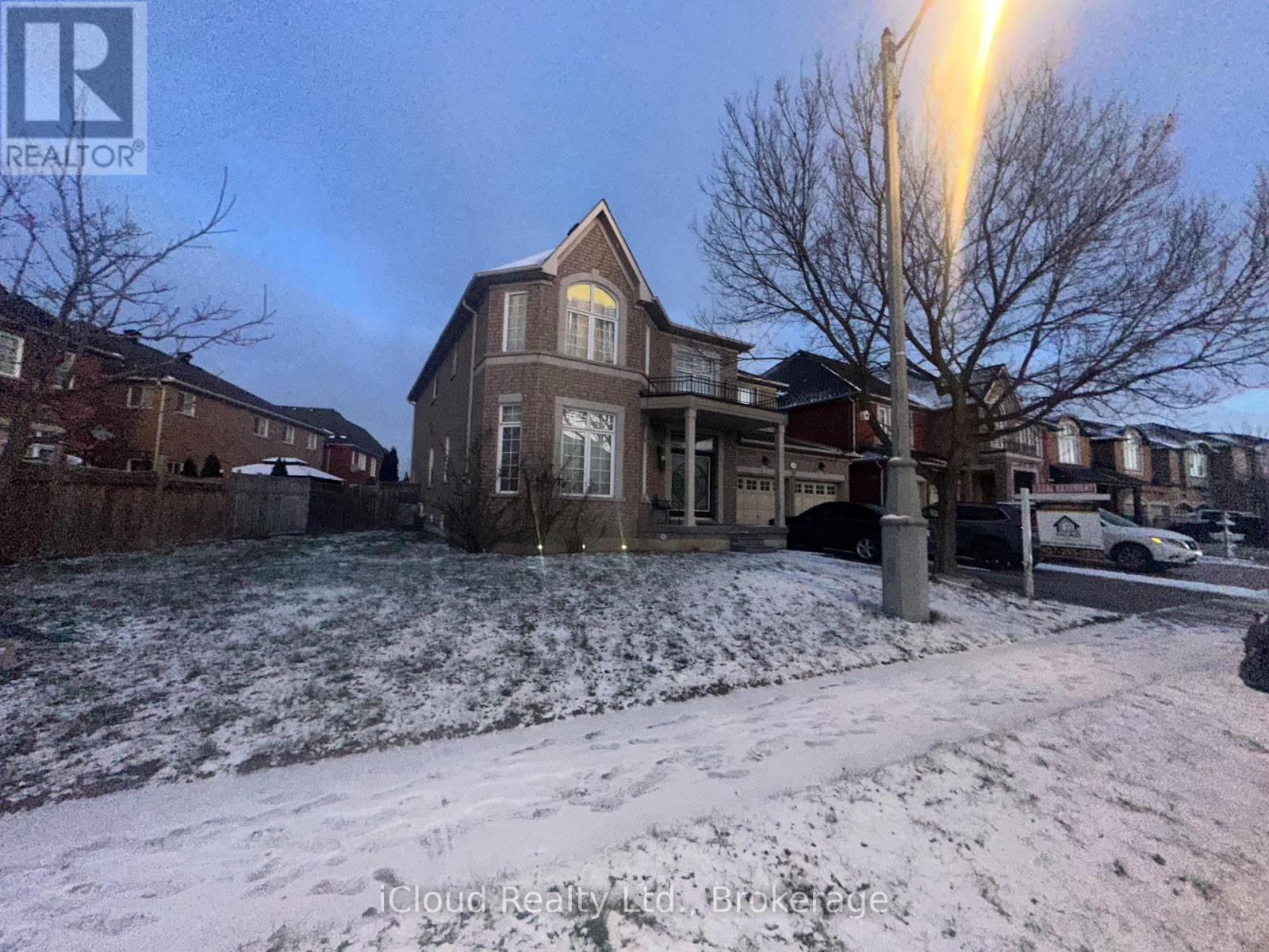 11 PINE LANDING TRAIL, Brampton, Ontario