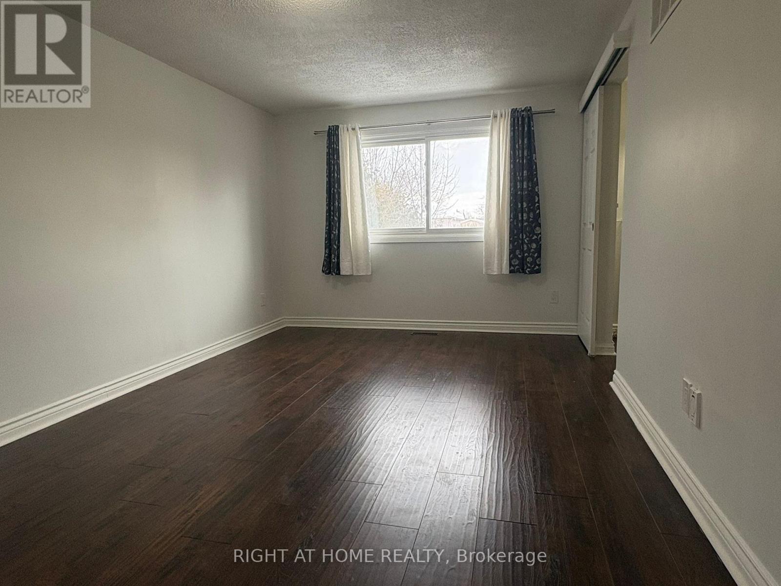 3158 Mccarron Crescent E, Mississauga, Ontario  L5N 3H5 - Photo 17 - W12611250