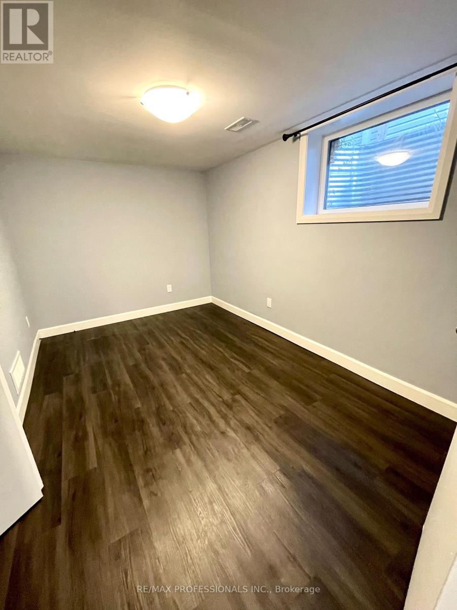 Lower - 49 Barwood Crescent, Kitchener, Ontario  N2E 1T9 - Photo 4 - X12515326