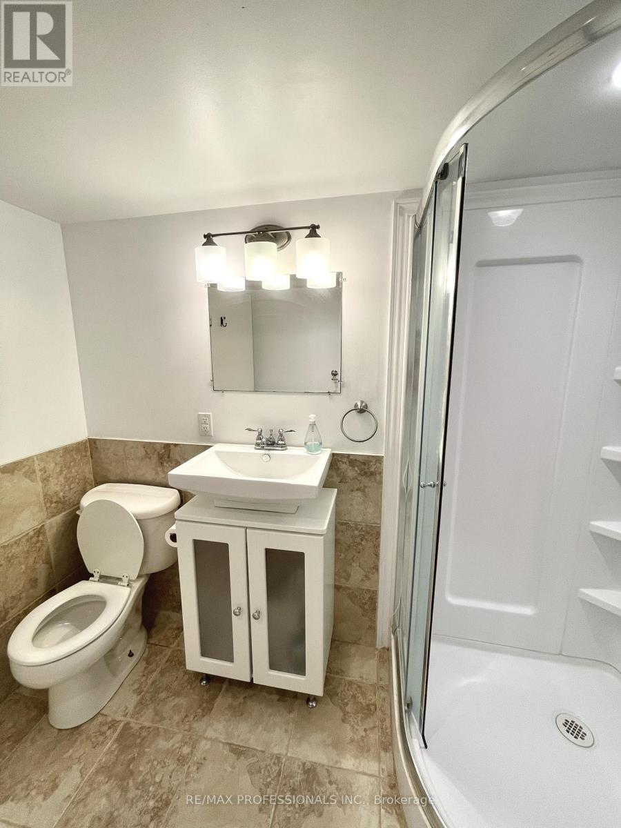 Lower - 49 Barwood Crescent, Kitchener, Ontario  N2E 1T9 - Photo 8 - X12515326