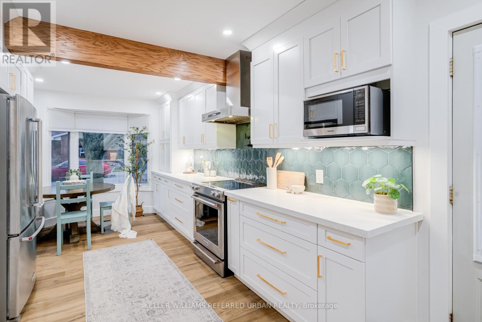 237 HOOVER CRESCENT, Hamilton, Ontario