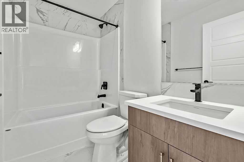 71 Southborough Crescent, Cochrane, Alberta  T4C 3J3 - Photo 25 - A2273098