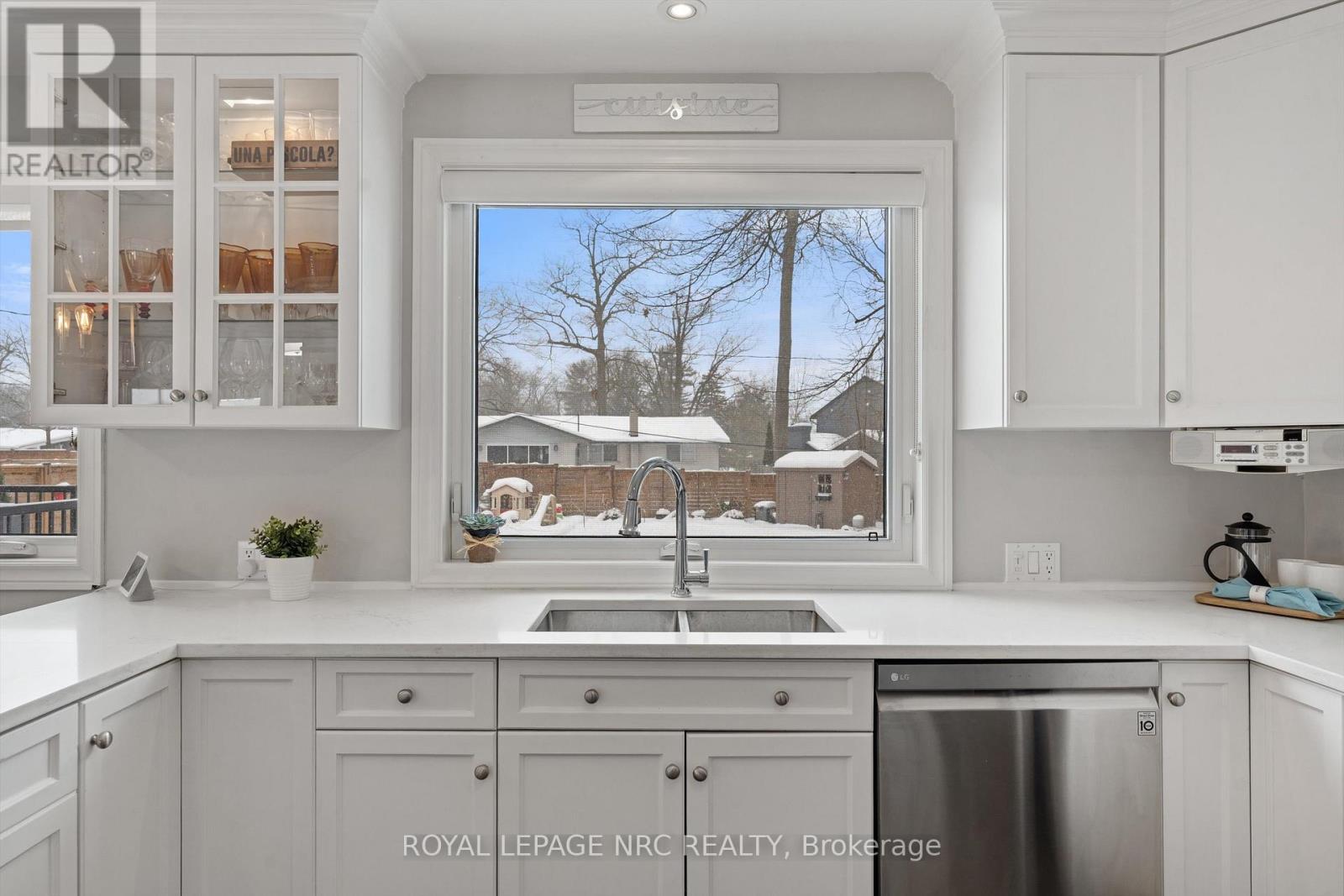 22 Briarfield Crescent, St. Catharines, Ontario  L2T 3T5 - Photo 11 - X12737654