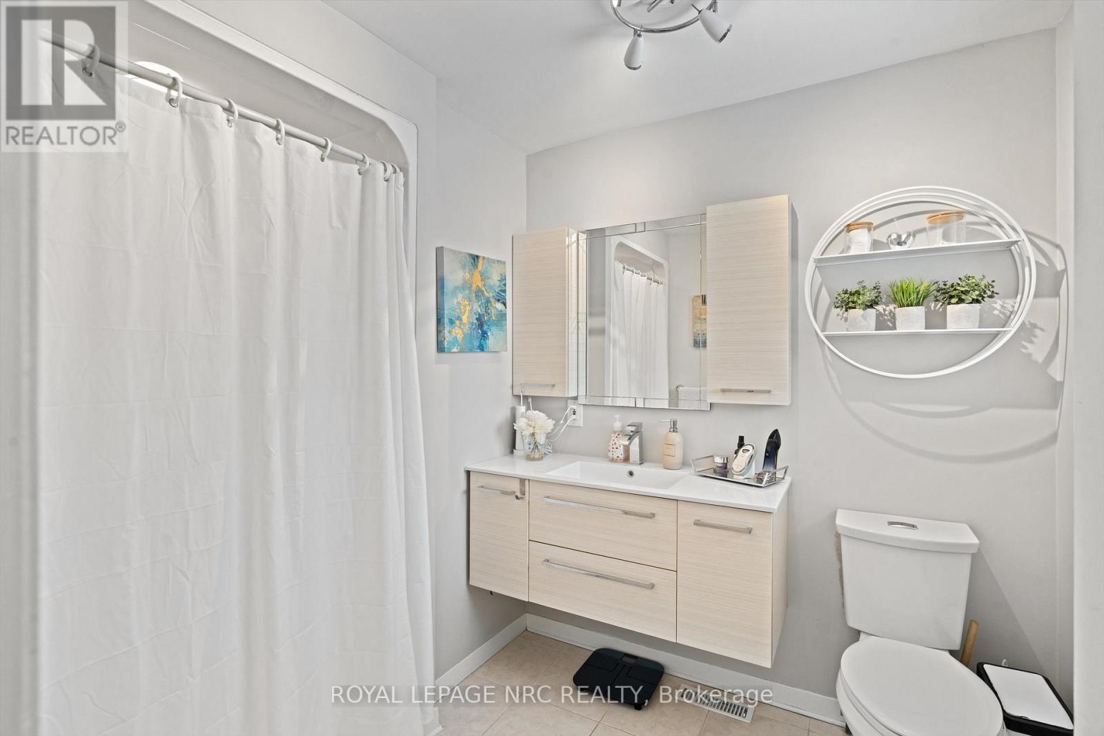 22 Briarfield Crescent, St. Catharines, Ontario  L2T 3T5 - Photo 22 - X12737654