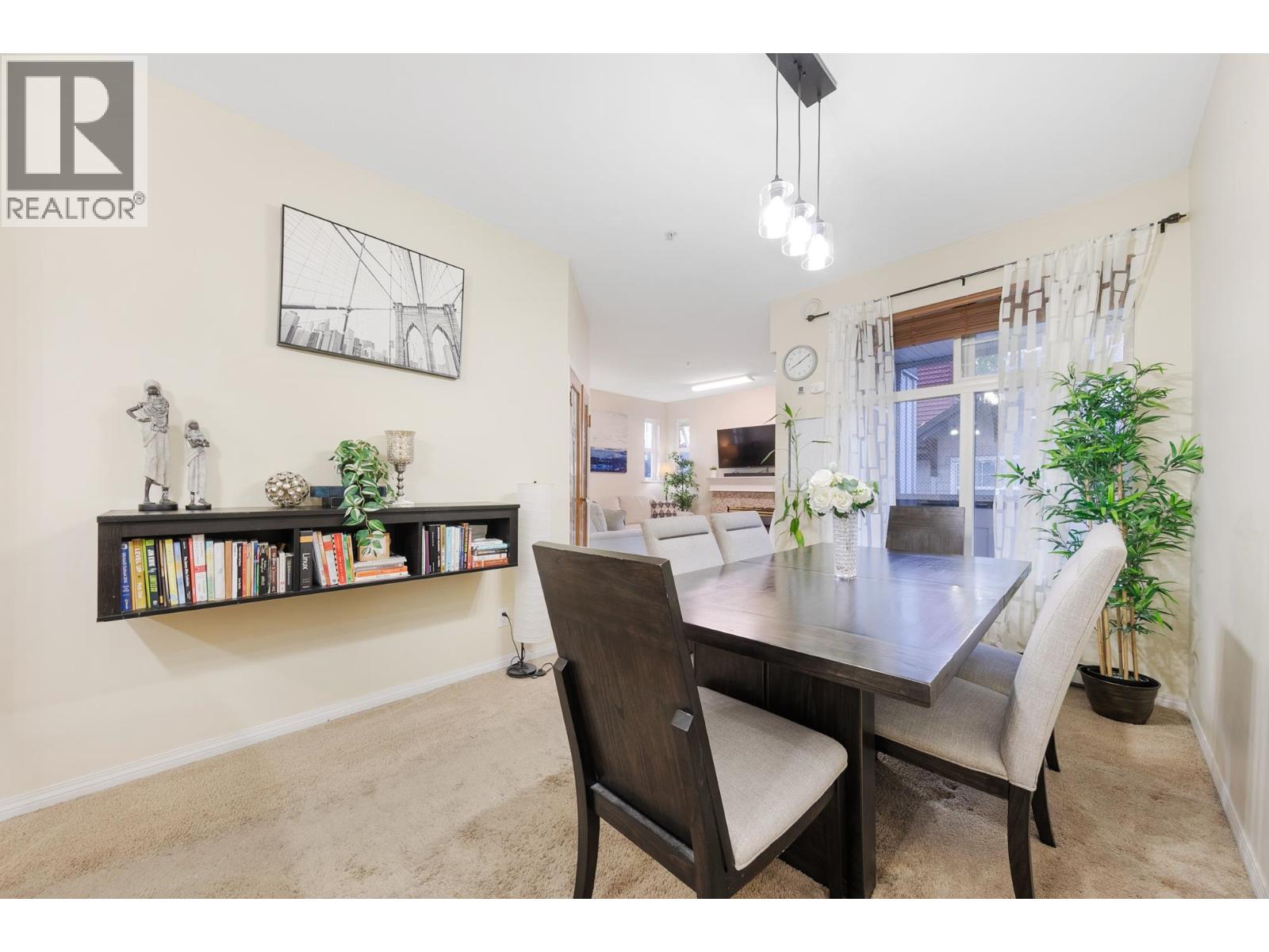 202 83 Star Crescent, New Westminster, British Columbia  V3M 6X8 - Photo 4 - R3084419