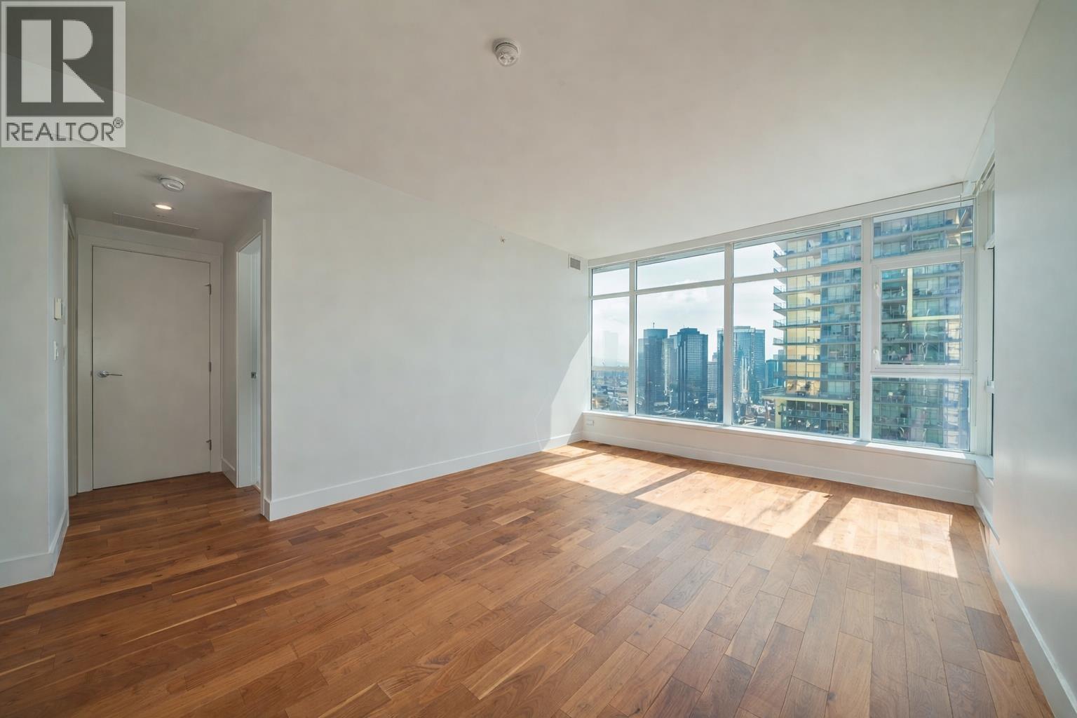 2103 4360 Beresford Street, Burnaby, British Columbia  V5H 0G2 - Photo 2 - R3084436