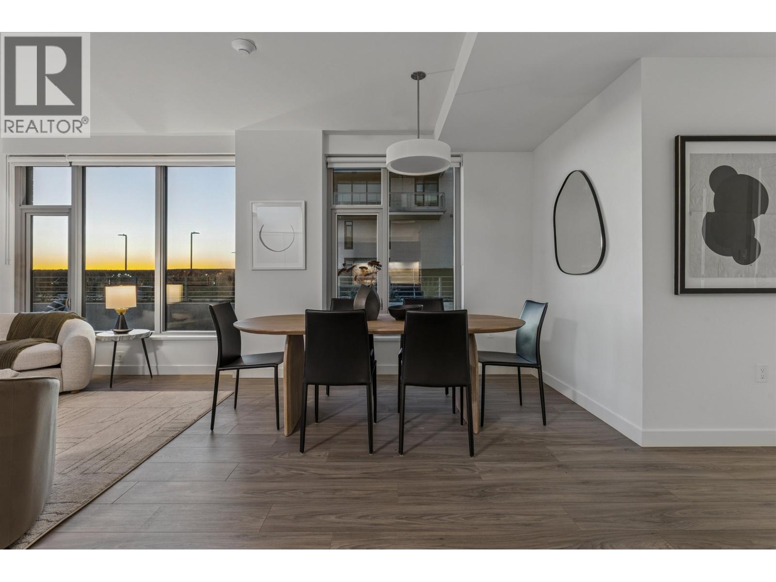 112 755 Harbourside Drive, North Vancouver, British Columbia  V7P 0G1 - Photo 3 - R3084442