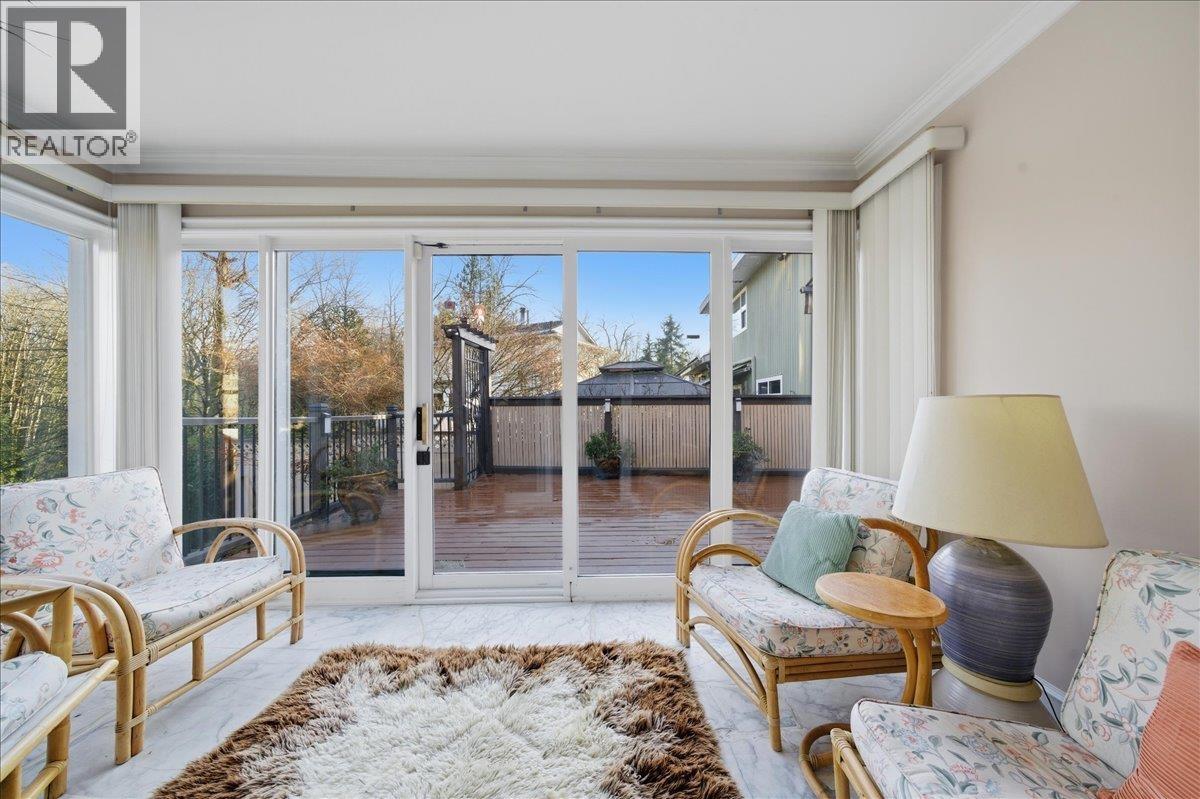 488 Glenbrook Street, New Westminster, British Columbia  V3J 5J5 - Photo 6 - R3084427