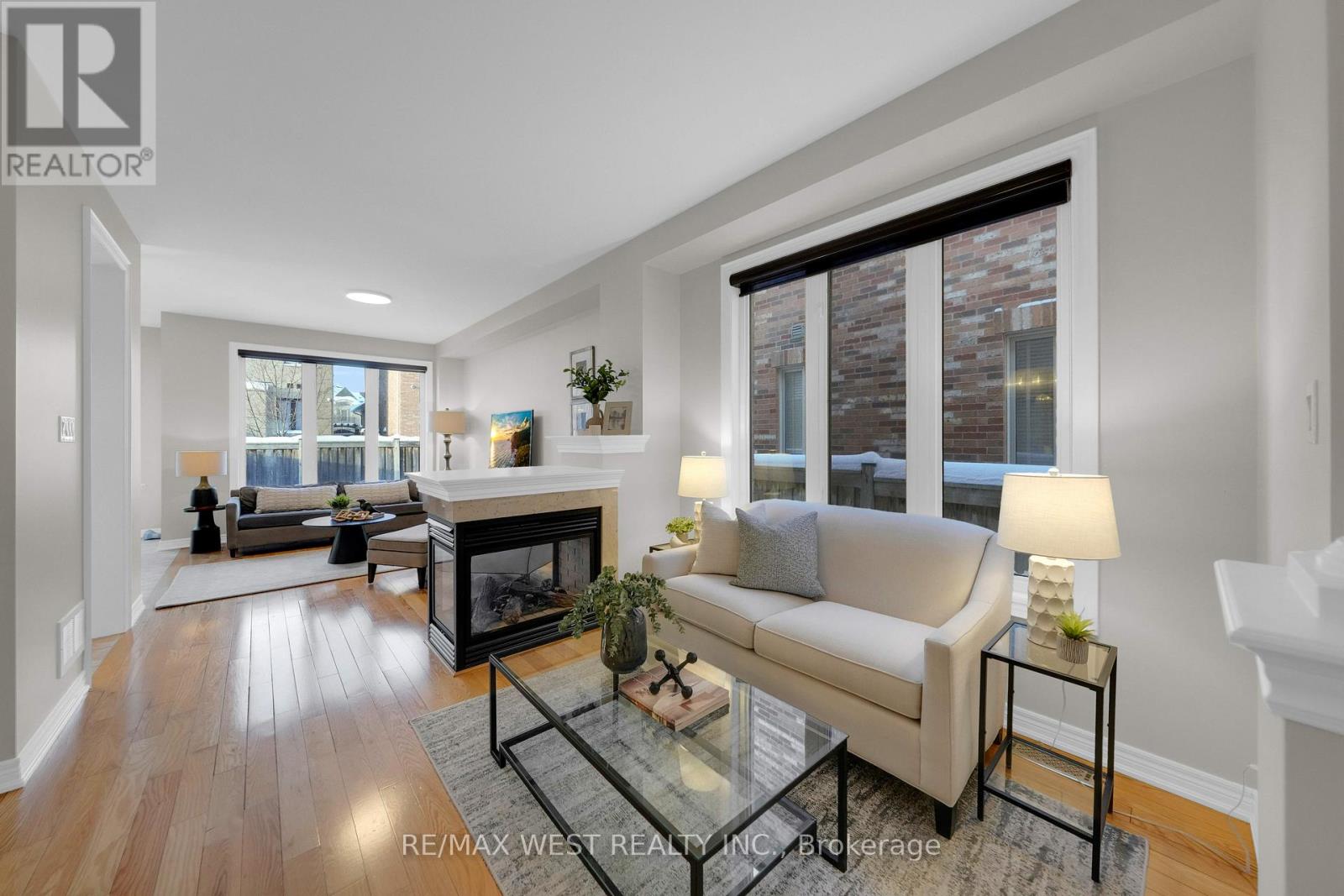 244 Hansard Drive, Vaughan, Ontario  L4H 0W1 - Photo 3 - N12737626