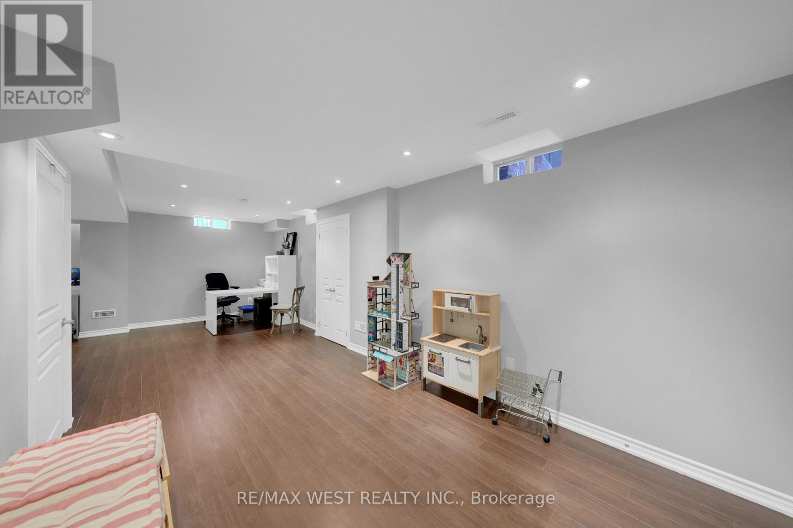 244 Hansard Drive, Vaughan, Ontario  L4H 0W1 - Photo 32 - N12737626