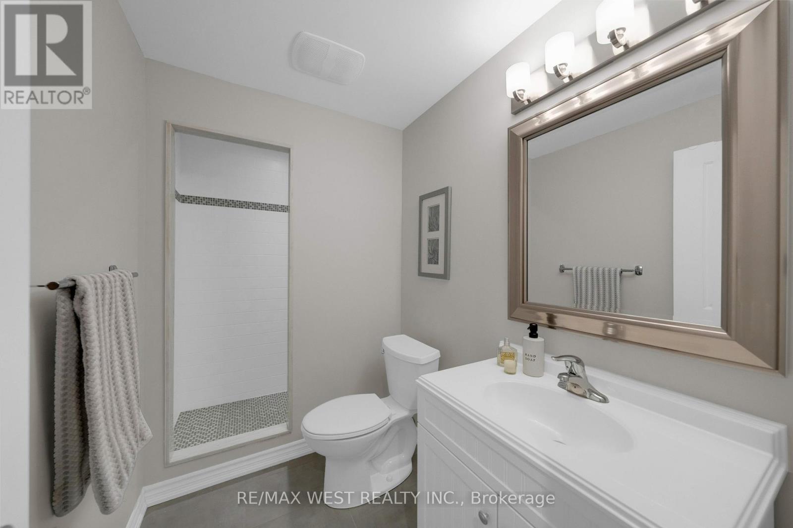 244 Hansard Drive, Vaughan, Ontario  L4H 0W1 - Photo 37 - N12737626