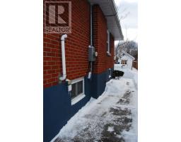 593 RIDGEWAY AVENUE, Oshawa, Ontario