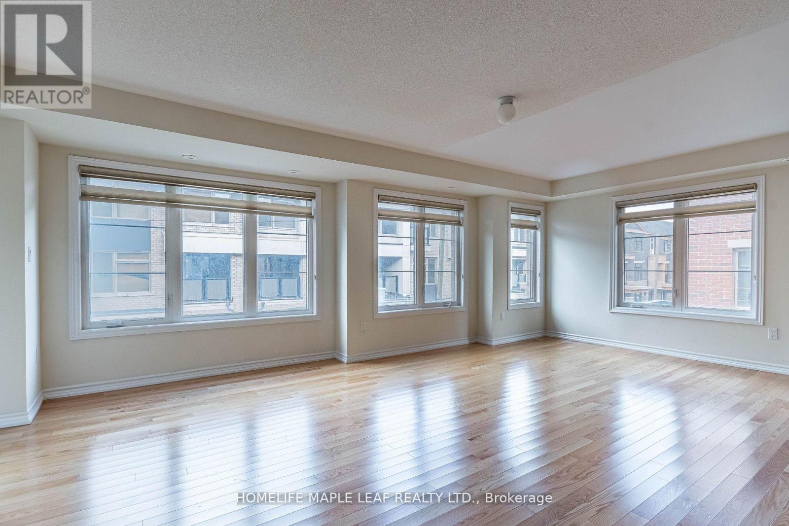 29 - 200 Veterans Drive, Brampton, Ontario  L7A 4S6 - Photo 7 - W12737640