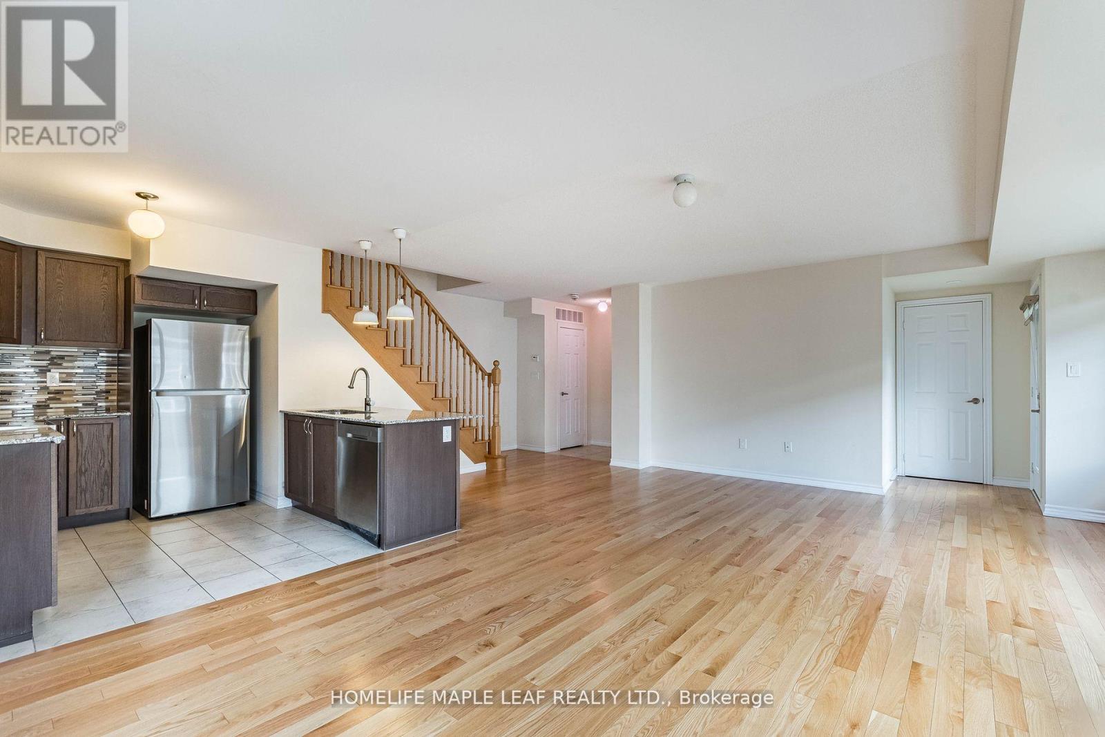 29 - 200 Veterans Drive, Brampton, Ontario  L7A 4S6 - Photo 9 - W12737640